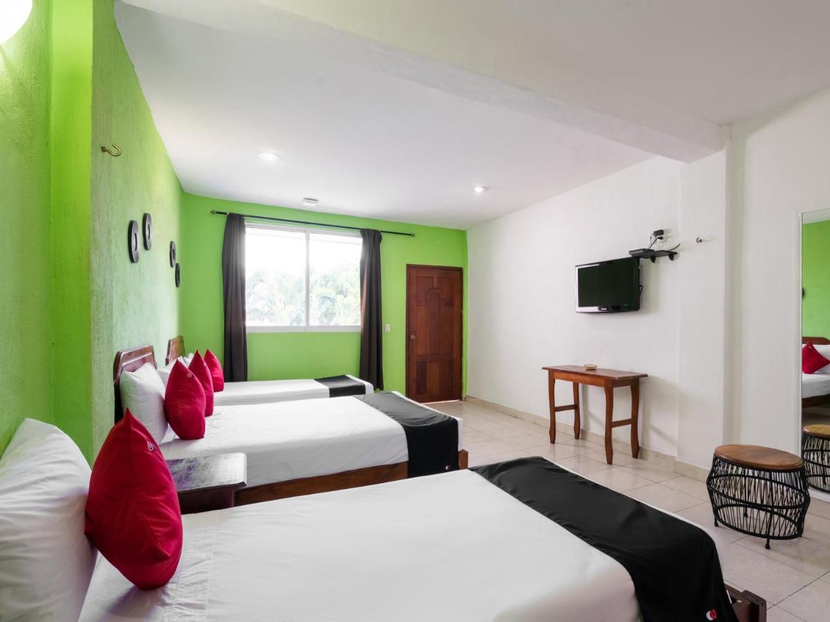 Capital O Hotel El Faisan Y El Venado Playa del Carmen Exterior foto
